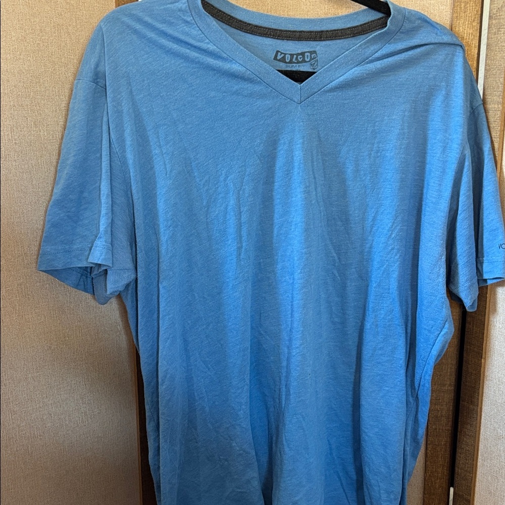 Volcom Blue V-Neck Men's Tee XL